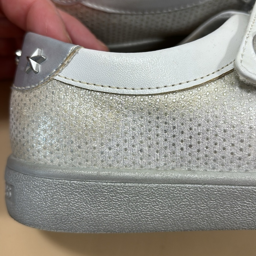 Michael Kors girls shoes with Velcro and laces​​​​​​​​​ - Picture 11 of 11